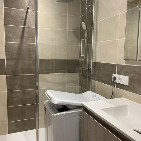 Appartement 3 Pièces Avec Terrasse Sud - Fr-1-340-288 *